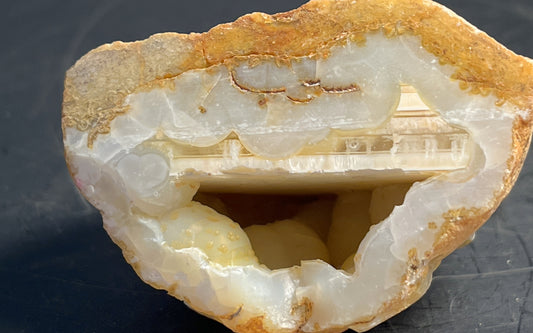 Agate Geode Half 050