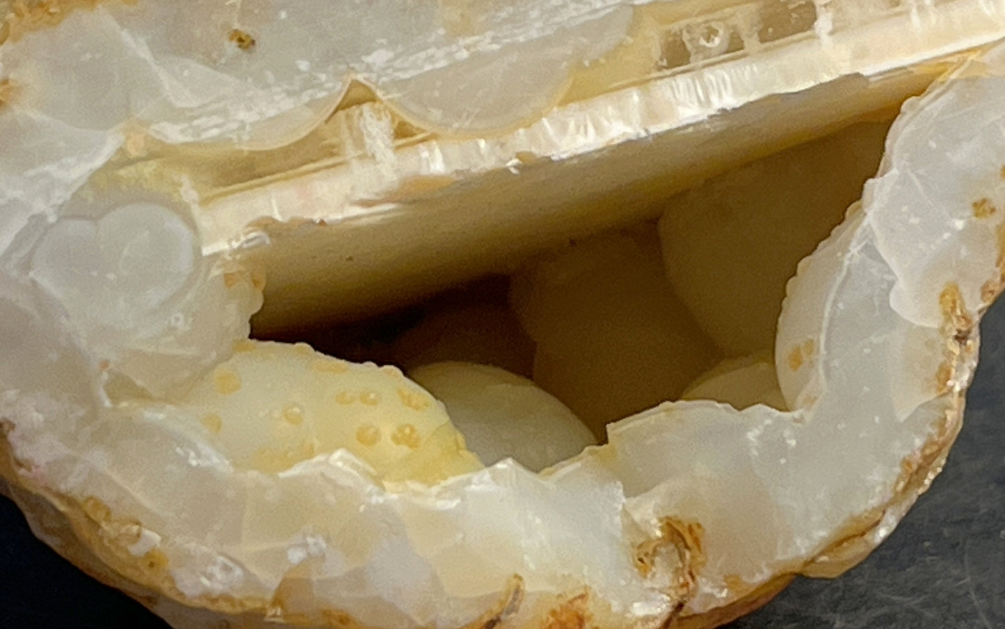 Agate Geode Half 050
