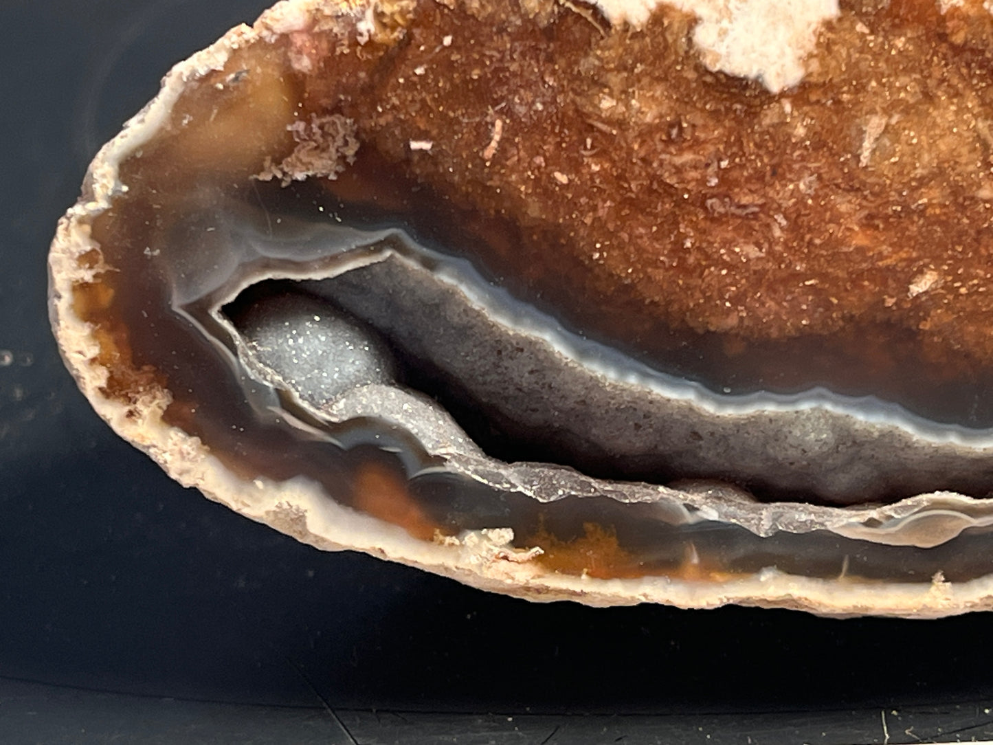 Agate Geode Half 060