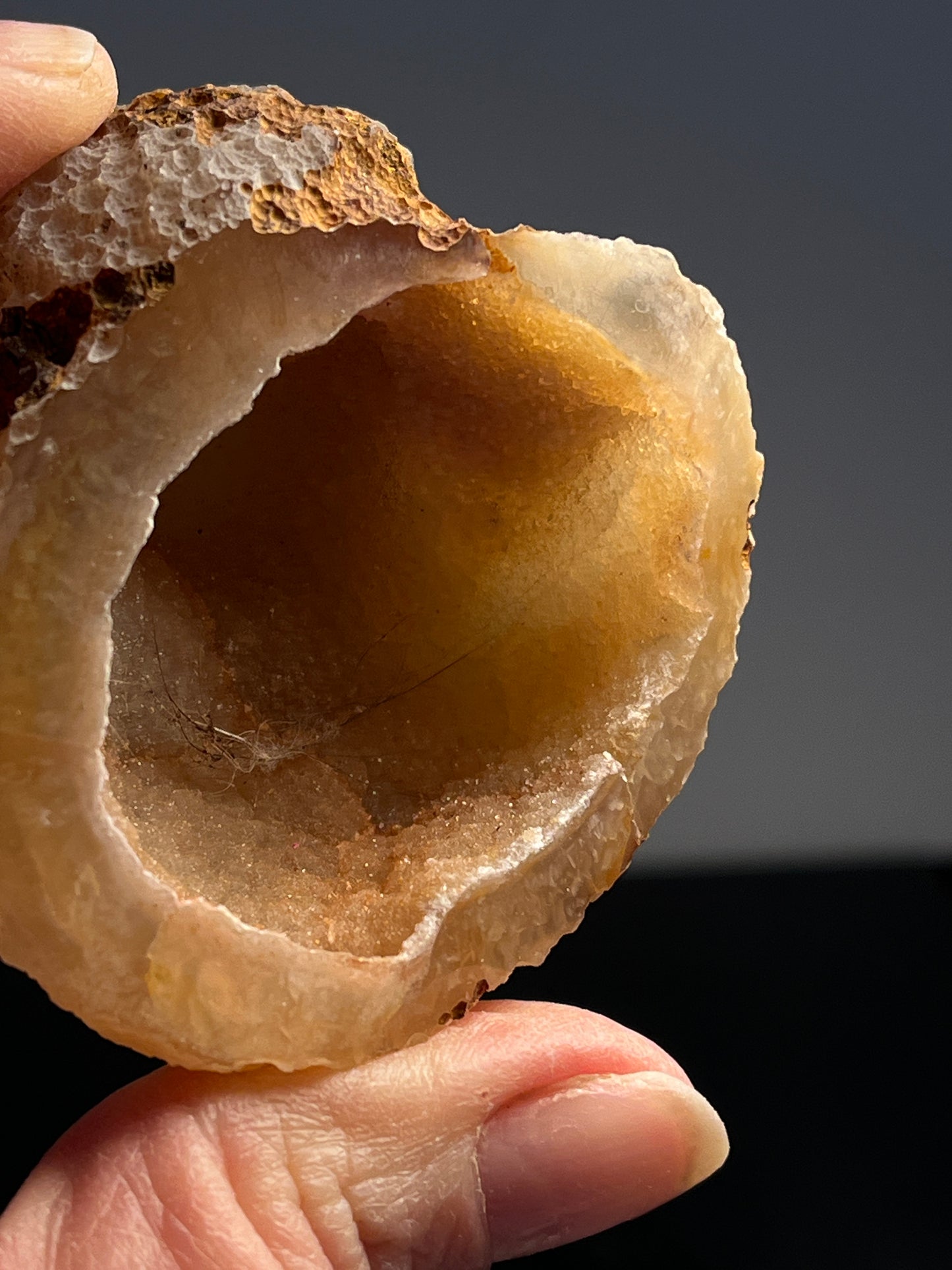 Agate Geode Half 063