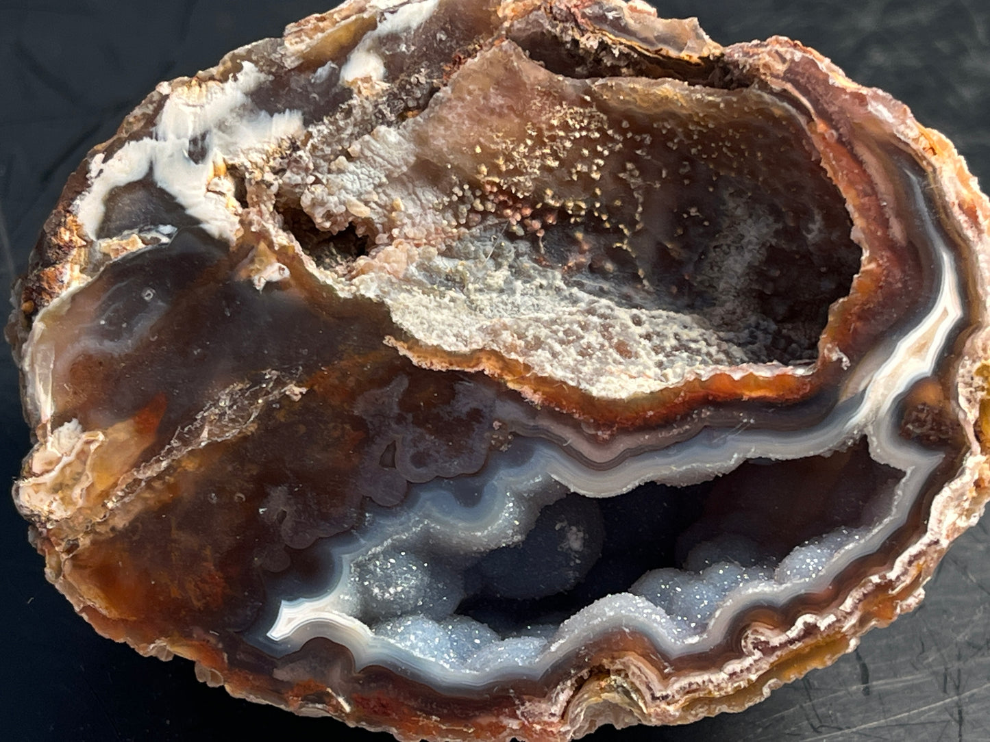 Agate Geode Half 068