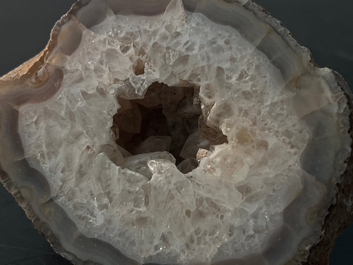 Agate Geode Half 069