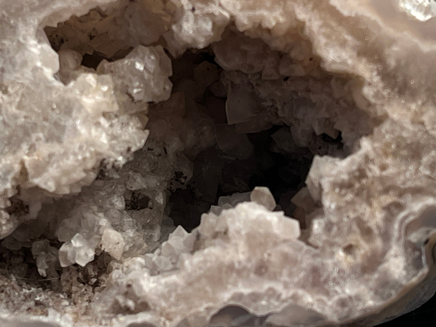Agate Geode Half 058
