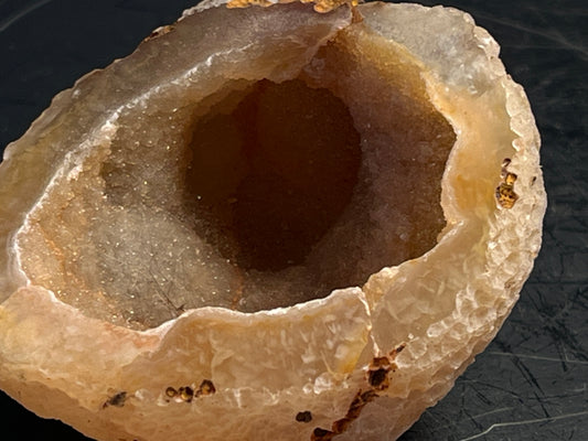 Agate Geode Half 063